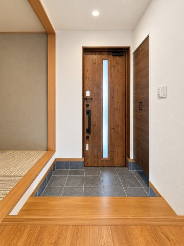南荻窪2丁目戸建の玄関