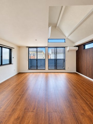 南荻窪2丁目戸建の居間・リビング