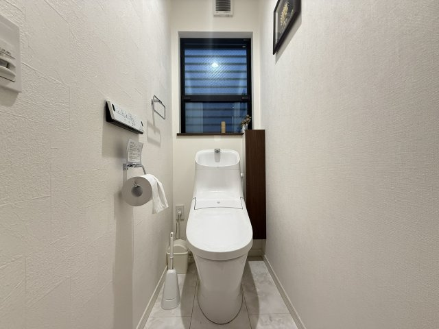 南荻窪2丁目戸建のトイレ
