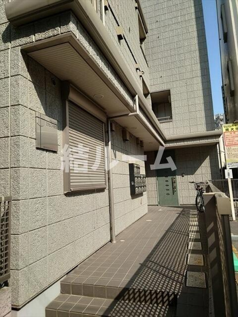 豊島区南大塚１丁目のアパートのエントランス