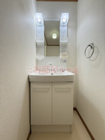 サファイアンエレガンスAの洗面所|忙しい朝には欠かせない洗面所です
