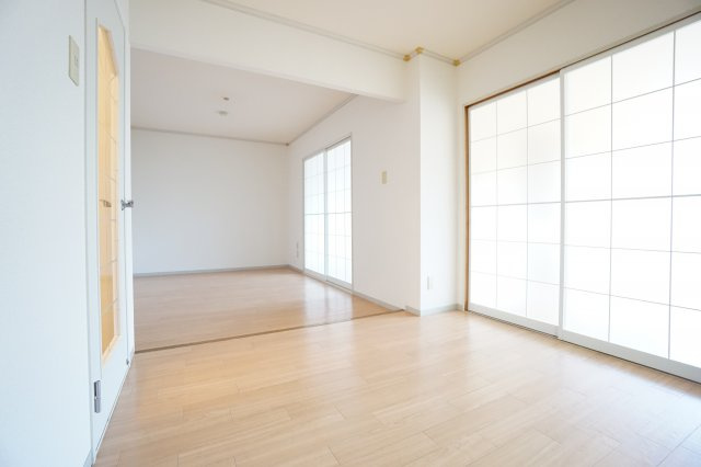 【居間・リビング】 | カーサみつわ台A | ※同物件、同タイプのお部屋です