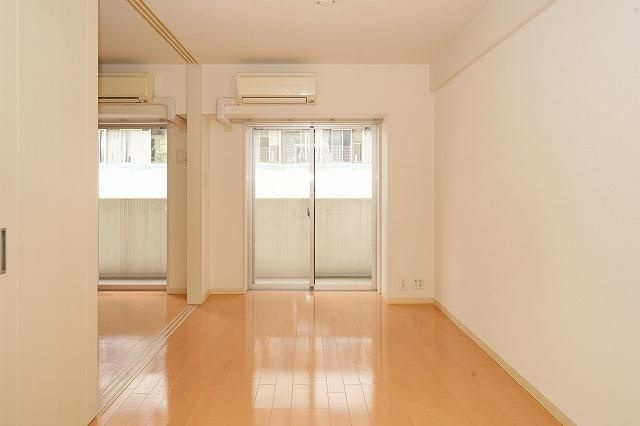 URBANFLATS中之島の居間・リビング
