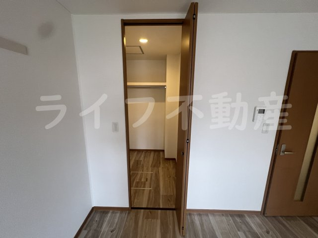 イーストフラワー弐番館の収納|大きなスペースがあり、収納には困りません