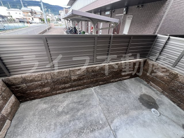 イーストフラワー弐番館のバルコニー|バルコニー付きです