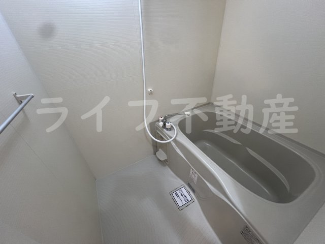 イーストフラワー弐番館の浴室|お風呂で日々の疲れを落としましょう