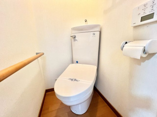 【トイレ】 | 宇治市広野町丸山　中古戸建 | 【トイレ】〈こちらの物件〉に興味がある方はお気軽にお問い合わせ下さい！月々のお支払い希望額からお客様が購入可能な物件の価格をシミュレーション致します(*´▽｀*)