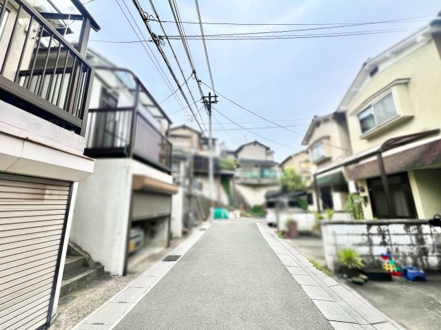 【前面道路含む現地写真】の画像