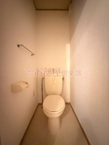 セジュールヒルサイドのトイレ|落ち着いた色調のトイレです