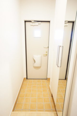 【玄関】 | グランアルシュⅣ | ※同物件、同タイプ、間取り反転のお部屋です
