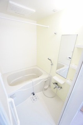 【浴室】 | グランアルシュⅣ | ※同物件、同タイプ、間取り反転のお部屋です