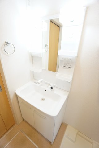 【独立洗面台】 | グランアルシュⅣ | ※同物件、同タイプ、間取り反転のお部屋です