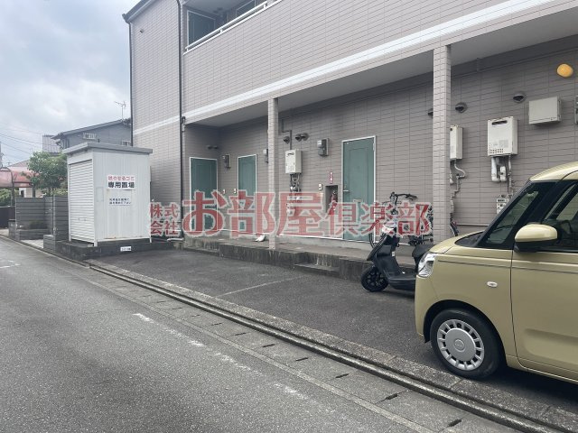 プラムハウス上津の駐車場|駐車場に車を止められます