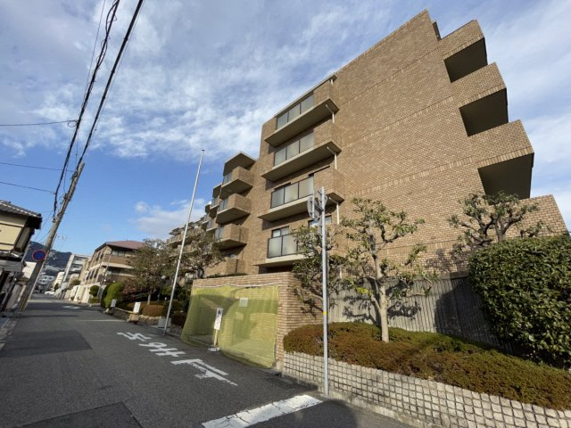 ルネ芦屋親王塚の外観