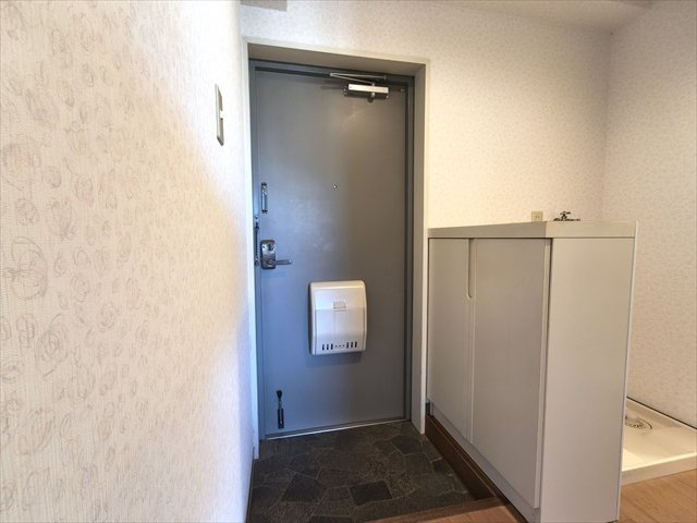 ジュネス芦屋の玄関
