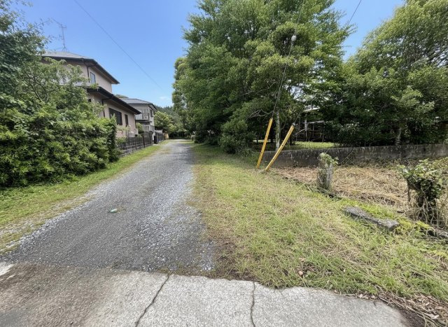 いすみ市岬町中滝　売地の前面道路含む現地写真