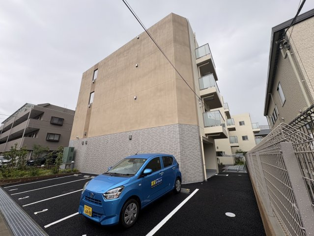 Alivis原木中山の外観