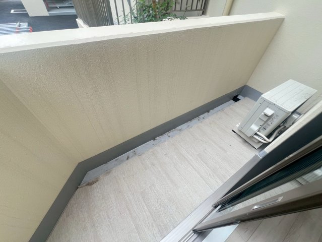 Alivis原木中山のバルコニー