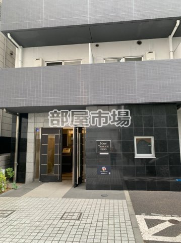 メインテラス上野のエントランス
