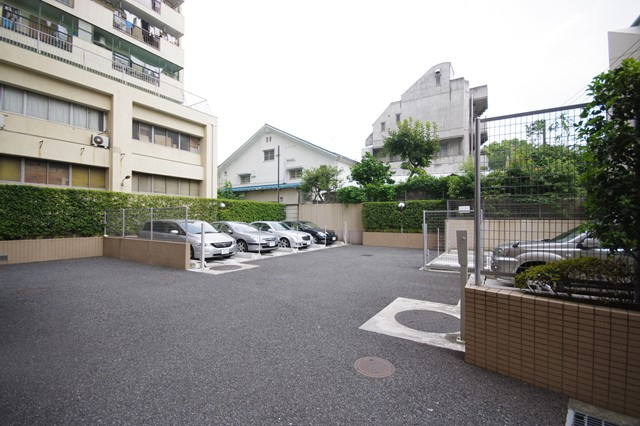 【駐車場】