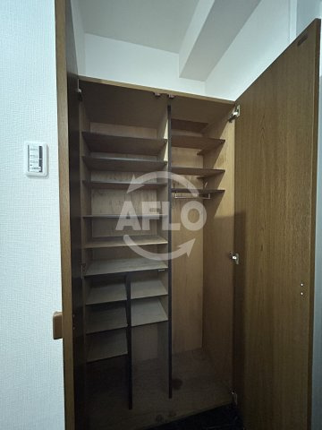 エスポワール緑地の内装|シューズボックス