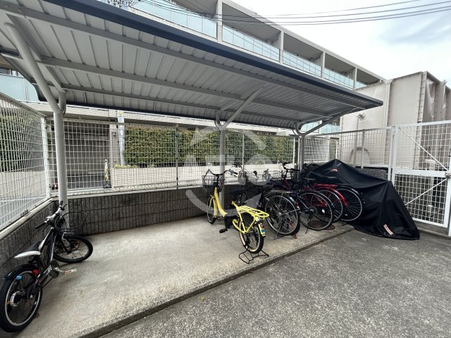 エスポワール緑地のその他|駐輪場