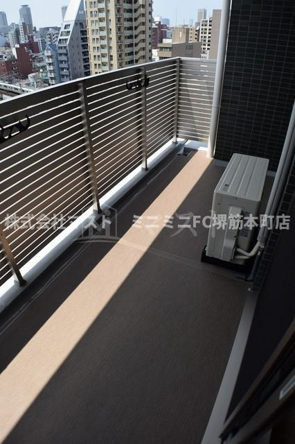 プレサンス玉造駅前のバルコニー