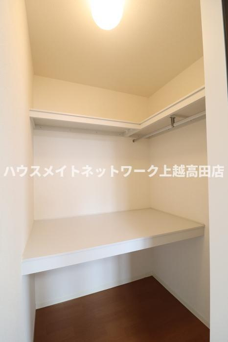 ディアコート結城 Ⅰの収納|ウォークインクローゼット
