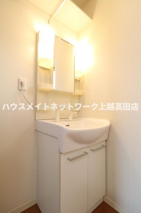 ディアコート結城 Ⅰの洗面所|洗髪洗面化粧台