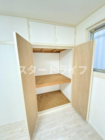 大阪市淀川区西中島５丁目の賃貸マンションの収納