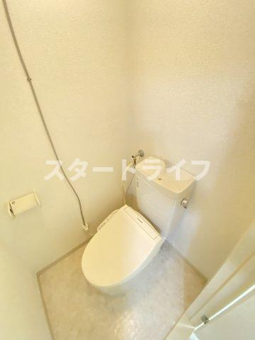 大阪市淀川区西中島５丁目の賃貸マンションのトイレ