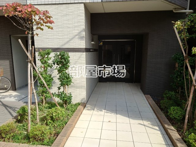 グランフォース入谷のエントランス