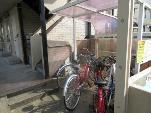 敷地内駐輪場です♪