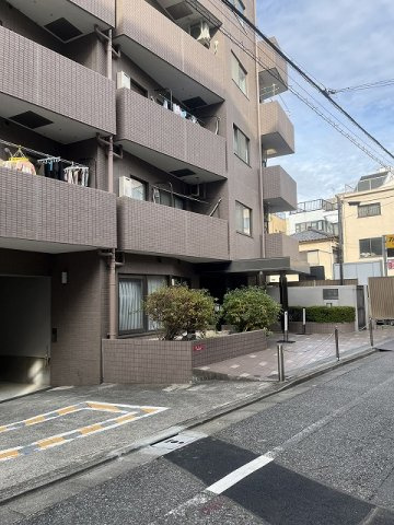 コスモ向島のエントランス