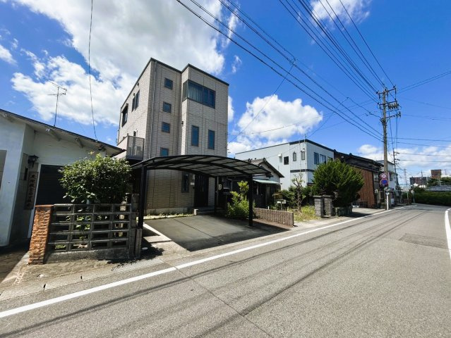 【前面道路含む現地写真】の画像