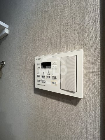 Live Flat Tsukamotoの洗面所|浴室乾燥機