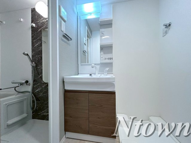 【独立洗面台】 | S-RESIDENCE名古屋菊井aline(アライン) | 朝の身支度には欠かせない独立洗面化粧台
