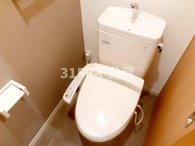 エスポワール和のトイレ|落ち着いた色調のトイレです