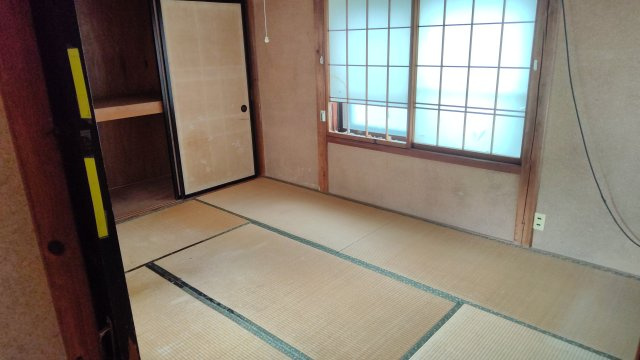 胎内市羽黒　２階建　８DKの和室|１階　洗面所前の和室です。