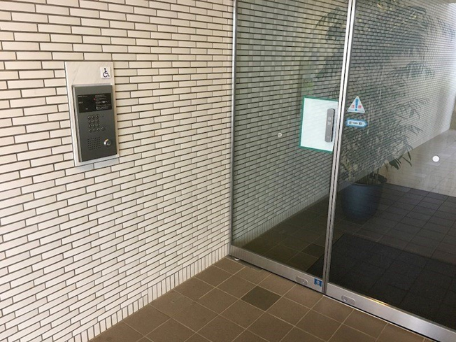 【エントランス】ア・ミュゼ新大阪