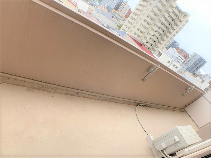 プルーリオン本町のバルコニー