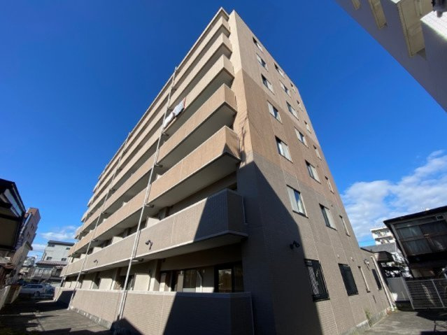 プルーリオン本町