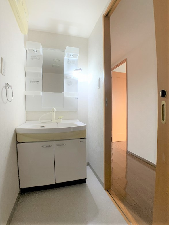 プルーリオン本町の独立洗面台