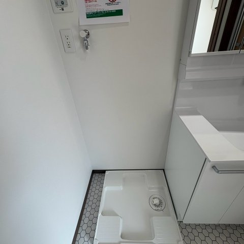 愛という名のもとにの設備