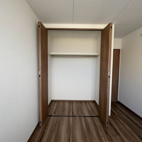 愛という名のもとにの収納