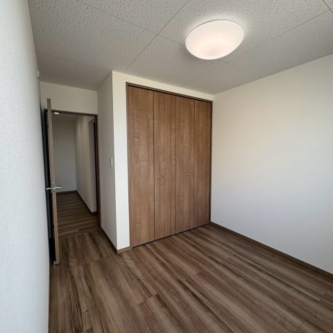 愛という名のもとにの洋室
