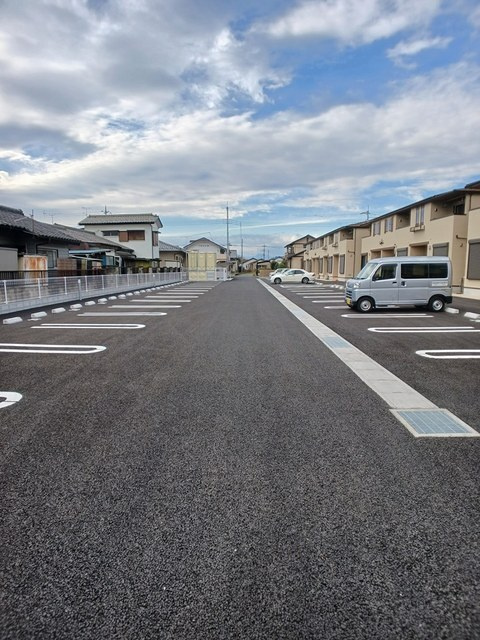 カメリア　塩川　Ｂの駐車場