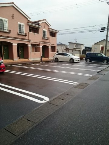 ファミールハウス　Ⅳの駐車場