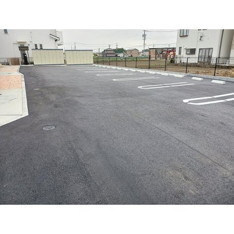 岐阜市水海道１丁目のアパートの駐車場