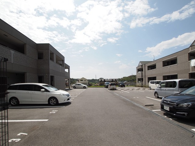 felice奥鳥井1・2の駐車場